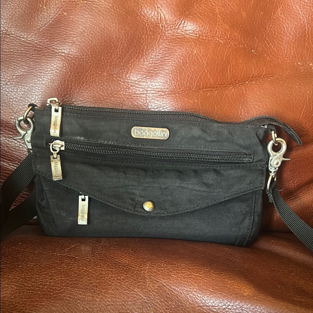 Baggallini Black Crossbody Bag with Gold Hardware